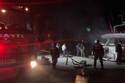 Akyaka limanında motoryatta yangın çıktı