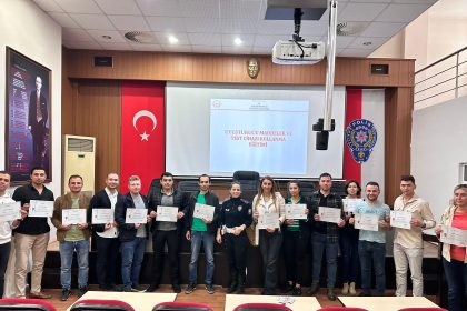 Muğla’da trafik ekiplerine uyuşturucu test cihazı kullanma eğitimi