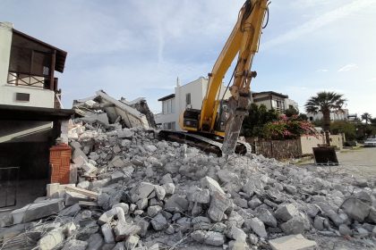 Bodrum’da kaçak olduğu belirlenen iki yapı