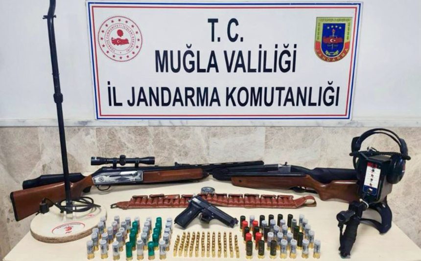 Ula'da ruhsatsız silah operasyonu