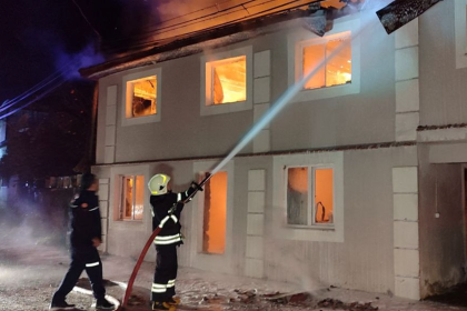 Seydikemer’de çıkan ev yangını