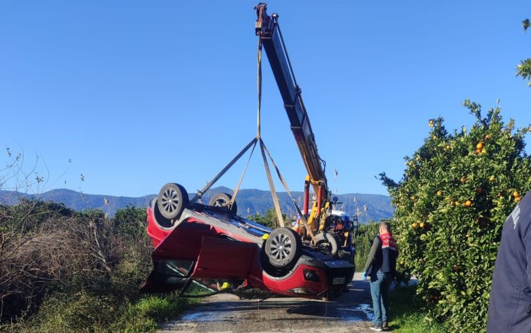 közceğiz trafik kazası, köyceğizde kaza, köyceğiz kazada, köyceğiz'de otomobil,