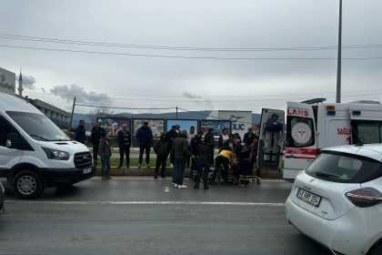 milas kaza milas'ta trafik kazası milas trafik kazası milas minibüs çarptı