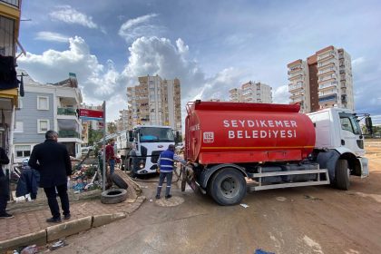 Önder Akdenizli, Seydikemer Belediye Başkanı, Antalya'da yaşanan sel,