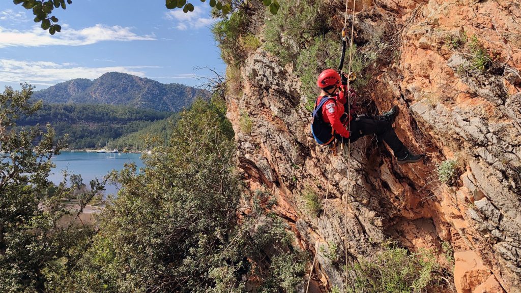 Marmaris'te mahsur kalan koyunlar, mahsur kalan iki koyun,