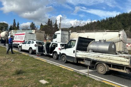 Menteşe’de zincirleme trafik kazasında, menteşe zincirleme trafik kazasında, Menteşe'de zincirleme trafik kazası