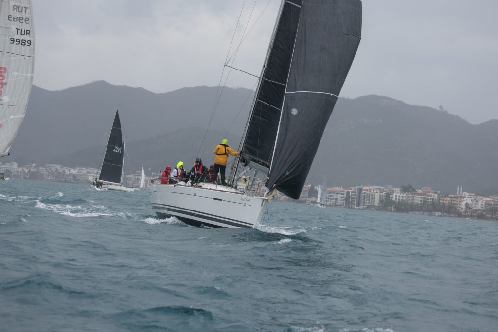 Marmaris Kış Trofesi yat yarışları