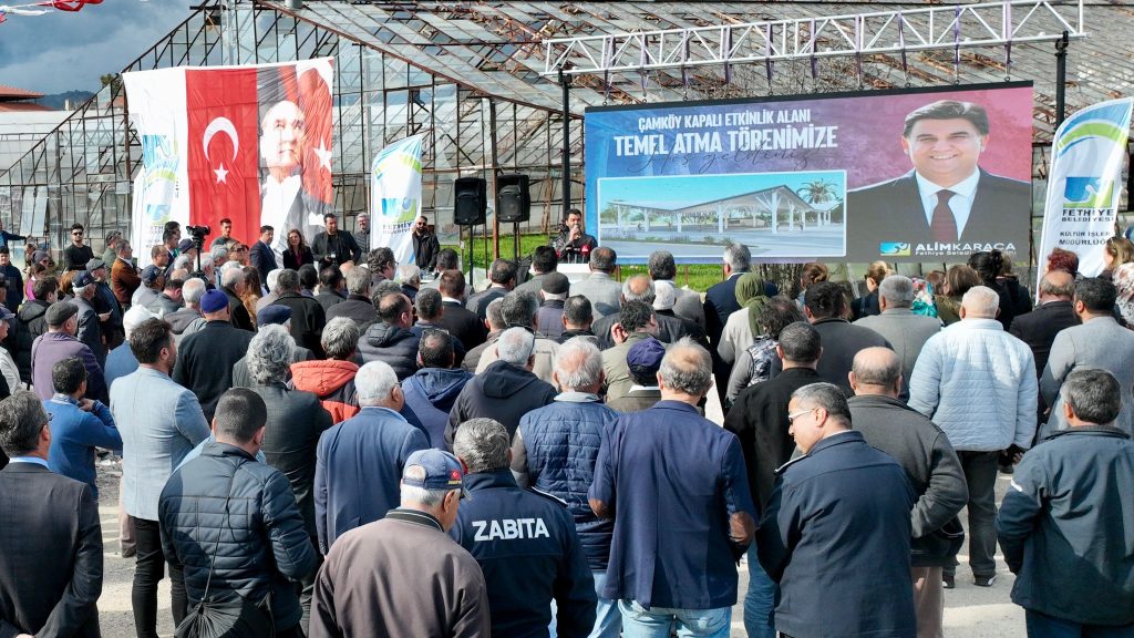 Çamköy Kapalı Etkinlik Alanı temel atma
