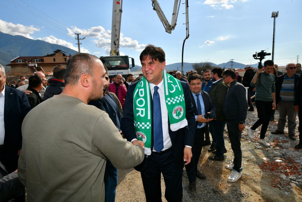 Çamköy Kapalı Etkinlik Alanı temel atma