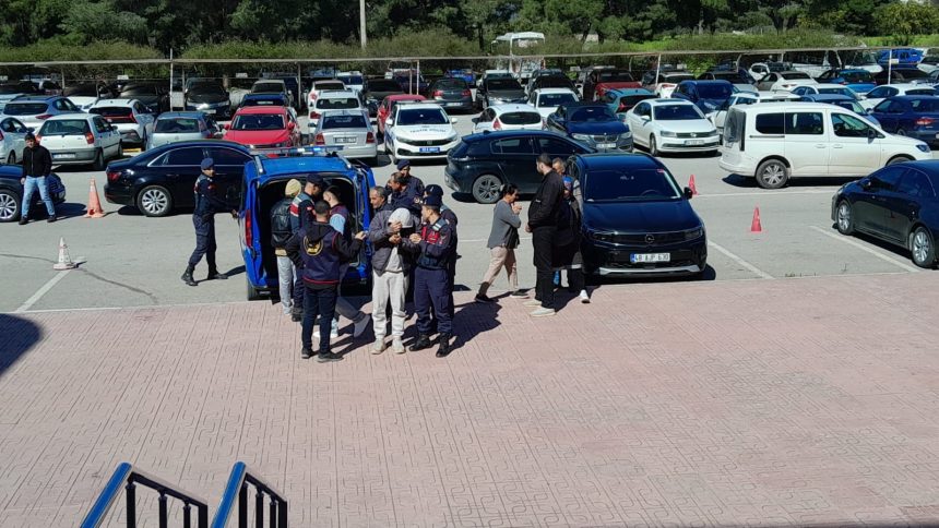 Bodrum'da göçmen kaçakçılığı operasyonu, Bodrum ilçesinde gerçekleştirilen operasyonda
