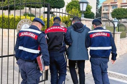Marmaris’te 10 yıl hapis cezası, 10 yıl kesinleşmiş hapis cezası olan, Marmaris hükümlü operasyonla yakalandı