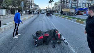 Milas'ta otomobilin elektrikli bisiklete, otomobilin elektrikli bisiklete çarpması