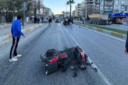 Milas'ta otomobilin elektrikli bisiklete, otomobilin elektrikli bisiklete çarpması