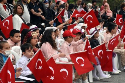 23 nisan mesajları, 23 nisan kutlama mesajları, 23 nisan resimli kutlama mesajları, 23 nisan çocuk mesajları, 23 nisan tebrik mesajları