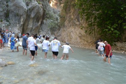 Seydikemer Saklıkent Kanyonu bayram yoğunluğu