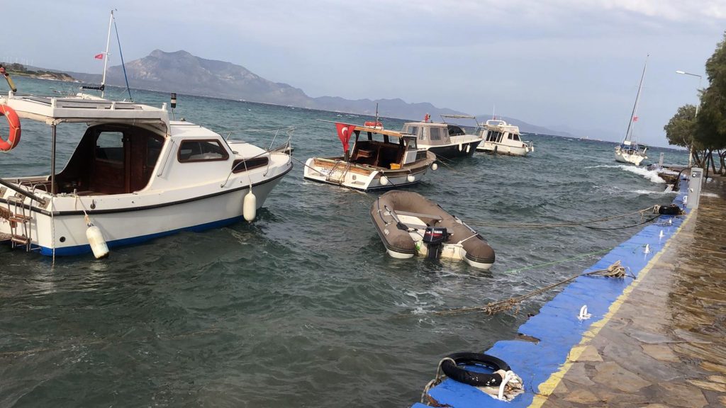 Datça fırtına etkili oldu Tekneler