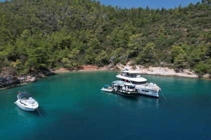 Muğla Büyükşehir Büyükşehir atık topladı bayram tatilinde dört atık alım teknesi 12 ton atık