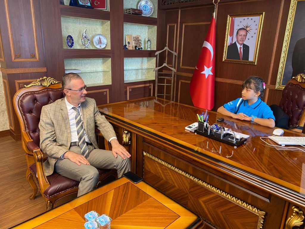Fethiye Kaymakamı İsmail Hakkı Ertaş 23 Nisan öğrenciler