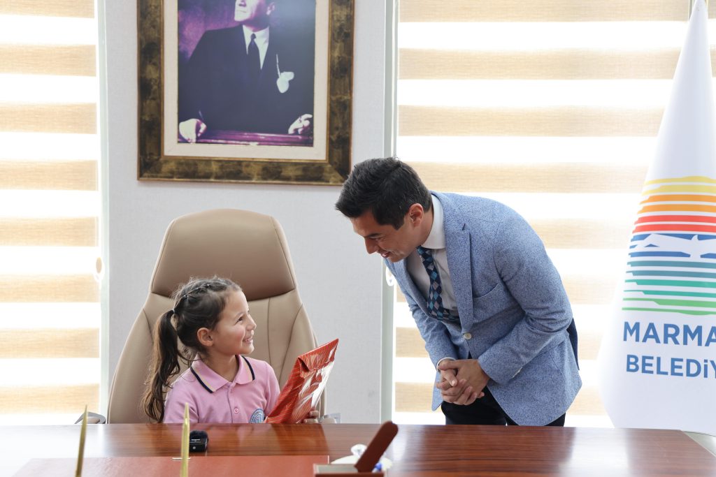 Marmaris Belediye Başkan Acar Ünlü 23 Nisan Ulusal Egemenlik ve Çocuk Bayramı