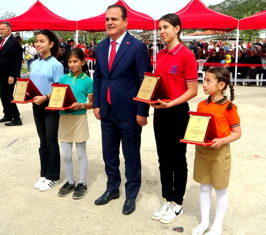 23 Nisan Ulusal Egemenlik ve Çocuk Bayramı Muğla kutlama