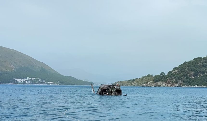 Marmaris'te tekne battı gezi teknesi
