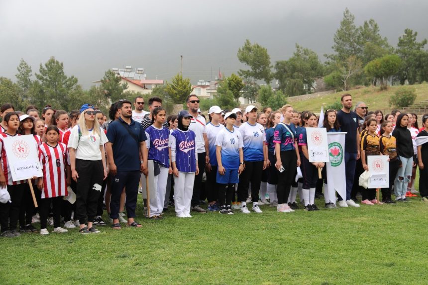 Fethiye Softbol Türkiye Şampiyonası Küçük Kızlar ve Yıldız Kızlar Okul Sporları