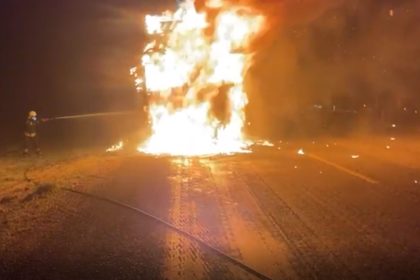 Seydikemer tır yangını yangın