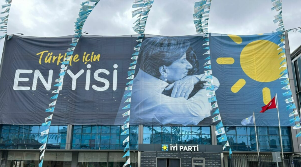 İYİ Parti, iyi parti kongresi canlı, iyi parti kurultayı, müsavat Dervişoğlu, koray aydın