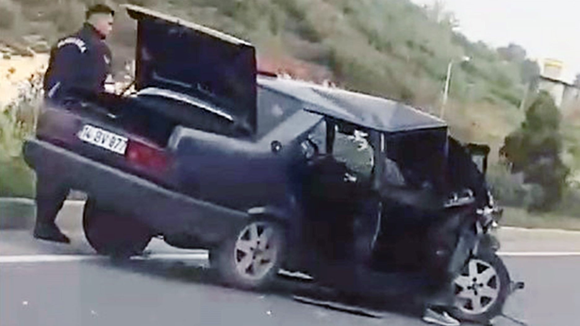 Yatağan’da trafik kazası, iki otomobilin karıştığı kazada