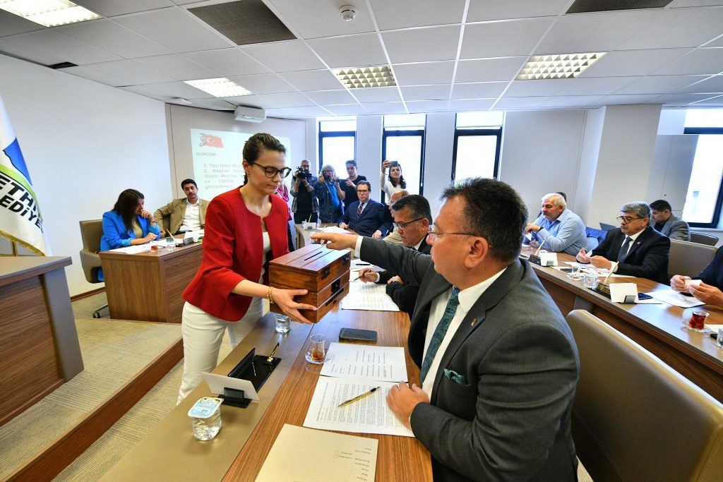 Fethiye Belediye Meclisi yerel seçimlerin toplantısını