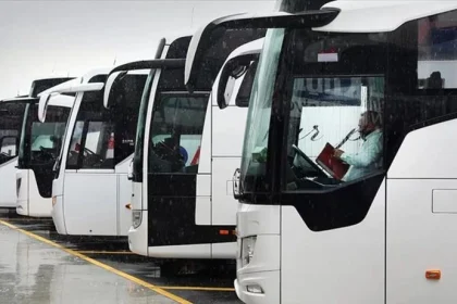 Otobüs firmalarına fahiş fiyatlar nedeniyle para cezası, otobüs işletmecilerine para cezası, fahiş fiyattan bilet satışı gerçekleştiren otobüs işletmecileri