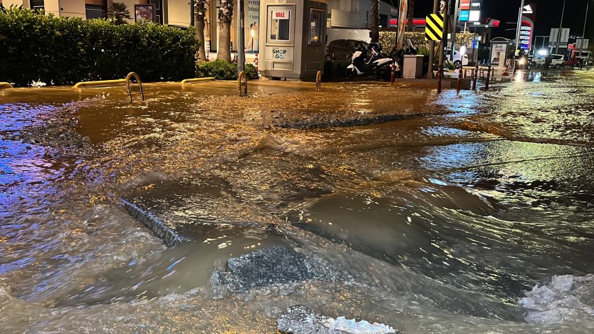 Bodrum su isale hattı patlama Kolin İnşaat