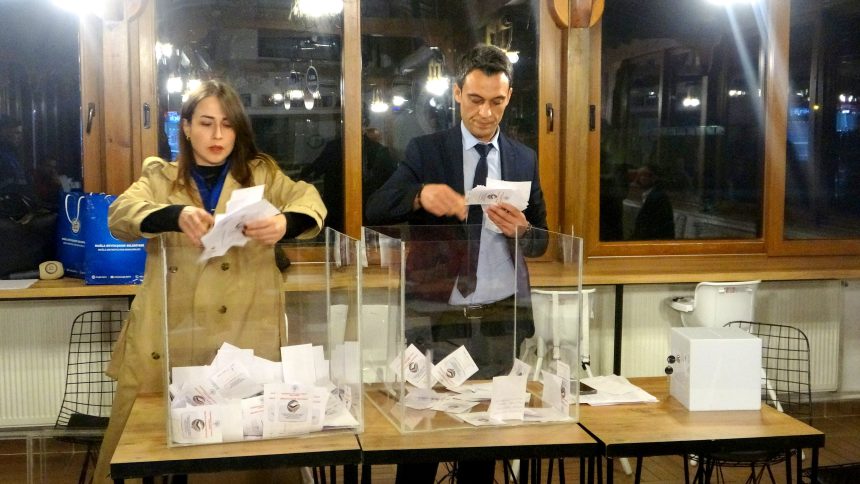 Muğla Büyükşehir Belediyesi Menteşe Kent Park referandum spor salonu
