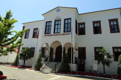 Kadın ve Aile Hizmetleri Dairesi Başkanlığı, Kadın Politikaları ve Çocuk Politikaları Şube