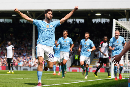 Manchester City, Fulham'ı mağlup etti, Arsenal FC'yi geçip, İngiltere Premier Lig'in