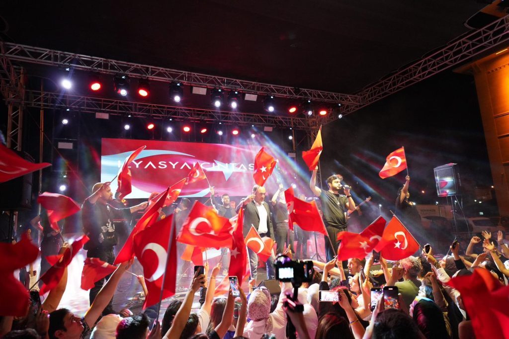 Seydikemer 19 Mayıs Seydikemer 19 Mayıs konseri Seydikemer Ayna konseri Seydikemer İlyas yalçıntaş konseri Seydikemer Konser