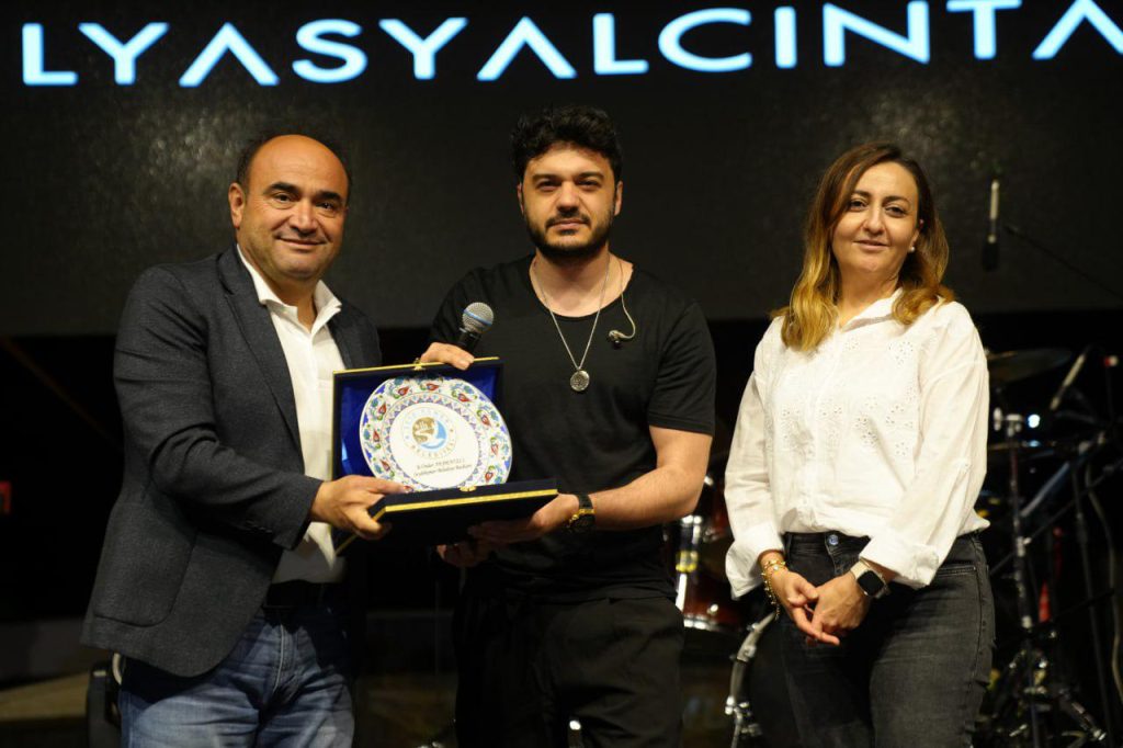 Seydikemer 19 Mayıs Seydikemer 19 Mayıs konseri Seydikemer Ayna konseri Seydikemer İlyas yalçıntaş konseri Seydikemer Konser