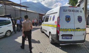 Fethiye’de, sokakta bir kişinin cansız bedenini