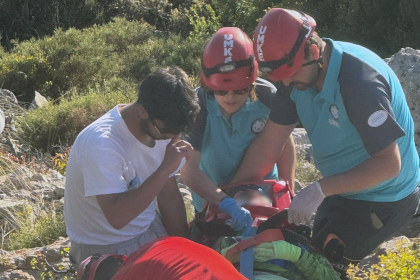Babadağ'dan atlayış yapan pilot, atlayış yapan pilot düşerek yaralandı