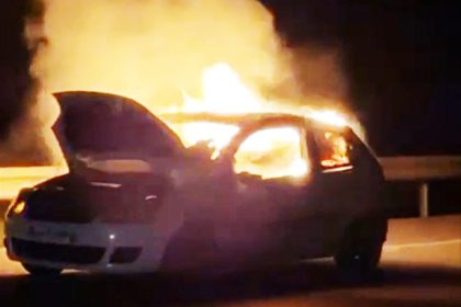 Marmaris-Datça Karayolu Marmaris-Datça Karayolu araç yangını Marmaris-Datça Karayolu araba yandı Araba yandı araç yangını