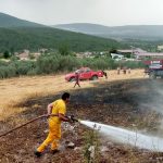 Menteşe yangın Menteşe tarla yangını Muğla Orman Bölge Müdürlüğü Muğla Büyükşehir Belediyesi İtfaiye ekipleri