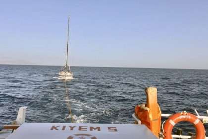 Fethiye açıkları Fethiye arızalan tekne Kıyı Emniyet Genel Müdürlüğü fethiye sürüklenen tekne