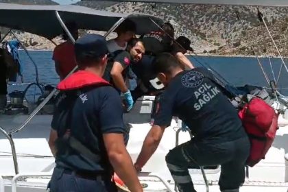 Marmaris teknede rahatsızlanan yurttaşa, rahatsızlanan yurttaşın tıbbi tahliyesi