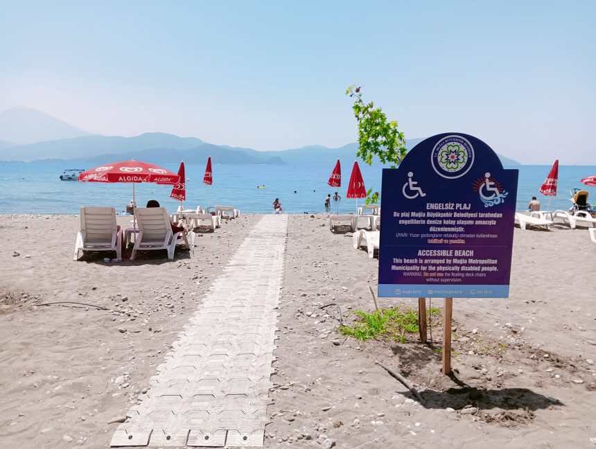 Muğla Büyükşehir Belediyesi Muğla Engelsiz Plaj Muğla Büyükşehir Belediyesi engelsiz plaj engelsiz plaj Fethiye Akmaz ve büyüksamanlık