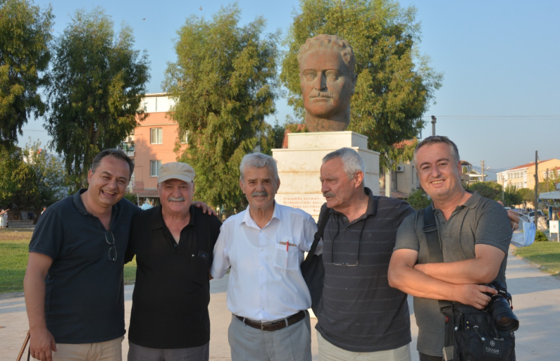 nazım hikmet kimdir Nâzım Hikmet Parkı nazım hikmet kaç yaşında öldü nazım hikmet ölüm yıldönümü Dikili
