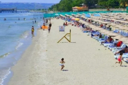 adalarda denize girilir mi, florya güneş plajı, caddebostan plajı, aqua green beach heybeliada, değirmenburnu plajı