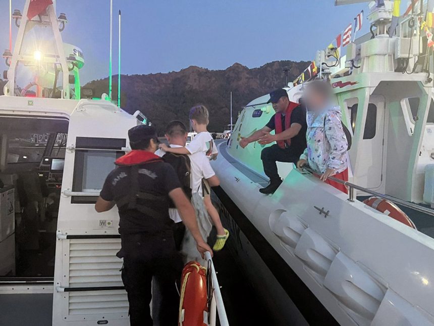 Fethiye açıklarındaki teknede, teknedeki çocuğun rahatsızlanması, çocuğun rahatsızlandığı