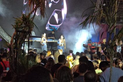 Marmaris’te Hande Yener konser verdi, kulüpte konser veren Hande Yener, bir kulüpte Hande Yener konser verdi