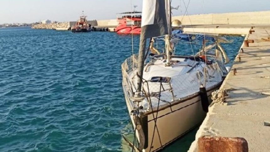 Datçada kaybolan genç Kemal Atakan Aydoğan Rodosa sürüklendi Datçadan rodasa sürüklendi datçadan rodosa sürüklenen tekne