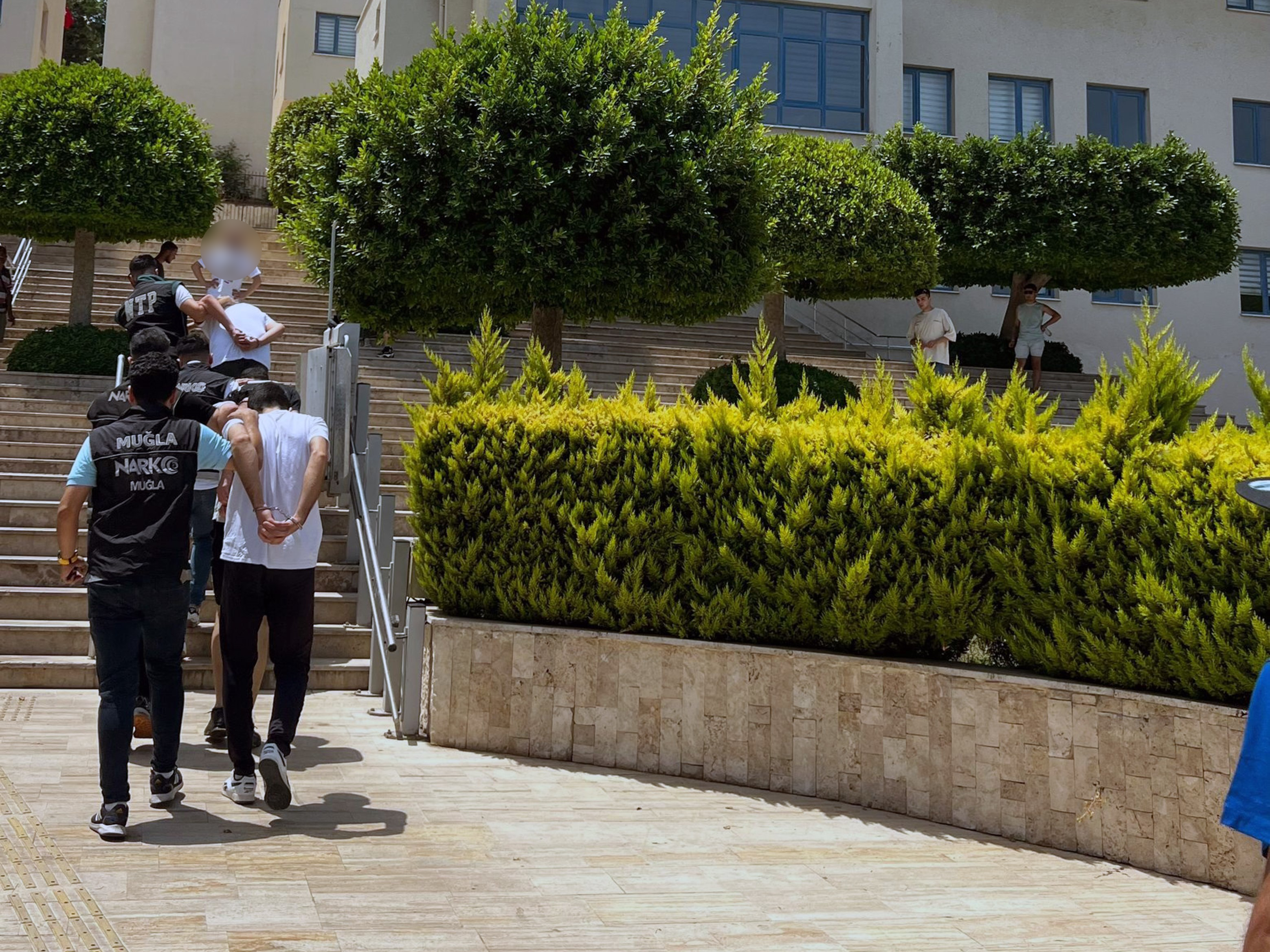 Muğla’da uyuşturucu operasyonu, dokuz ayrı uyuşturucu operasyonunda